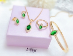 Green gem gold jewelry set