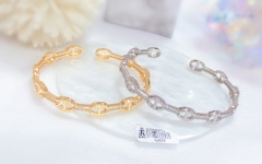 Glossy hollow style bracelet