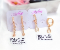 Irregular gold pendant earrings