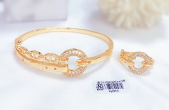 Hollow style gold bangle ring