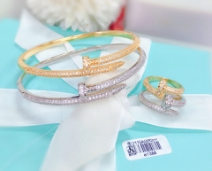 Snag shape fashion bangle ring set