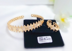 Irregular style gold bangle ring