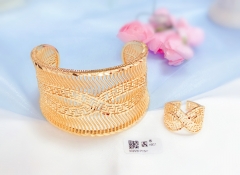 Gold style glossy bangle ring