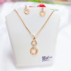 Fashionable gourd-shaped gold earrings and necklace