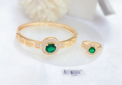 Dazzling shiny green gem bangle ring set