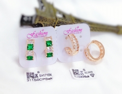 Rreen/whiter color dazzling earring