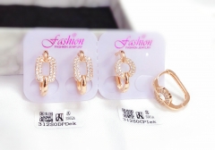 Hollow style gem gold earring