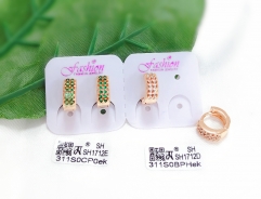 Green/whiter gem shiny earring