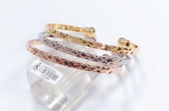 Simple shiny bangle set