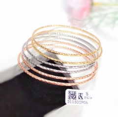 Simple smooth versatile bangle set