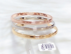 Glossy style fashion bangle set