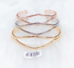 Simple hollow exquisite style bangle set