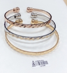 Simple shiny bangle set