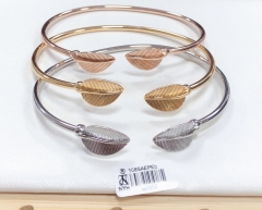 Leaf style exquisite bangle set