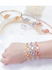 Leaf style exquisite bangle set