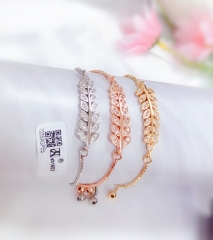 Glossy leaf style bangle set