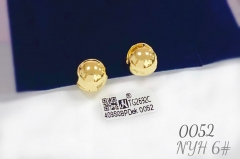 Round style gold stud earring