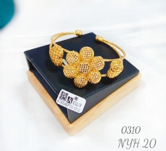 Flower style gold bangle