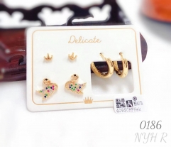 Exquisite gold  earring