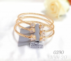 Dazzling style gold gem bangle set