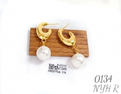 Glossy style pearl pendant gold/silver color earring