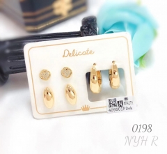 Simple exquisite gold earring