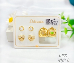 Exquisite shiny gold earring