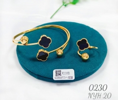 Black four leaf clover style fine gold/silver bangle ring set