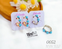 Blue zircon style pearl earring