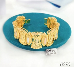 Exquisite shiny gold bangle