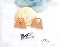 Irregular style rose gold earring