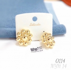 Gorgeous flower gold stud earring