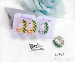 Green beads style shiny earring