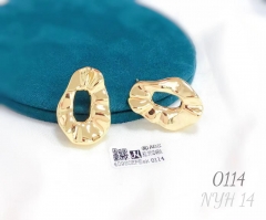 Irregular gold earring