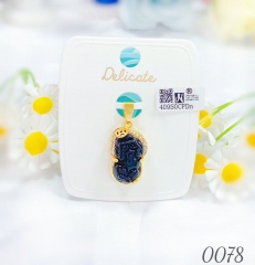 Black pattern exquisite pendant