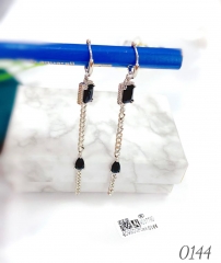 Black zircon with chain earring