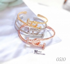 Irregular with gem bangle set