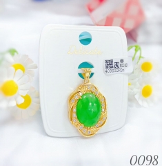 Gorgeous style shiny green gem pendent