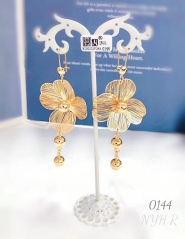 Gorgeous and elegant flower gold/silver color earrings