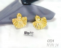 Irregular fine gold color earring