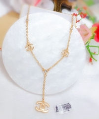 Gorgeous smooth fashion necklace