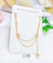 Simple fine necklace