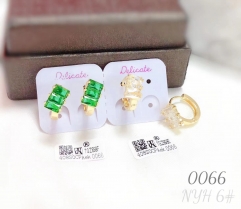 Green/whiter color exquisite earring