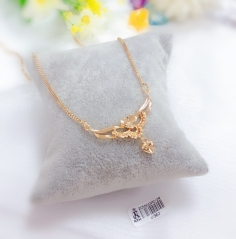 Irregular style shiny necklace