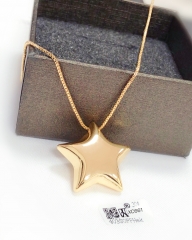 Glossy star shiny necklace