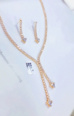 Simple shape full diamond earrings and necklace