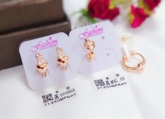 Heart model smooth rose gold color earring