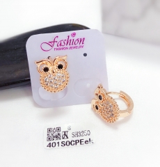 Owl model bright earrings