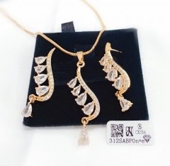 Irregular model zircon exquisite gold color earring necklace