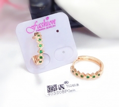 Irreglar green zircon simple earring